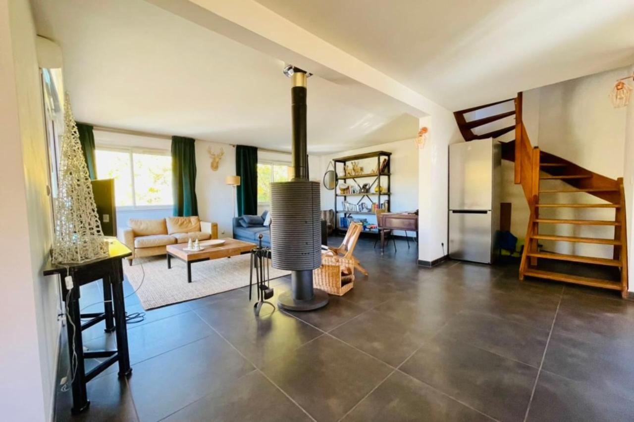 Large Chalet With Terrace And View In Briancon Leilighet Eksteriør bilde
